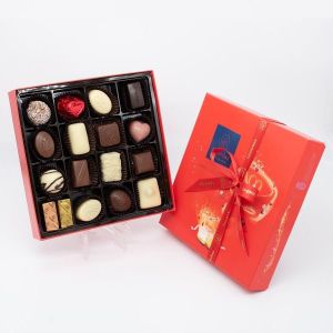 Präsentbox Valentinstag ca. 250 Gramm 17 Pralinen ohne Alkohol