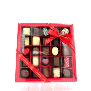  Präsent Klarsichtpackung Rot gefüllt mit 25 Leonidas Pralinen (ohne Alkohol) 