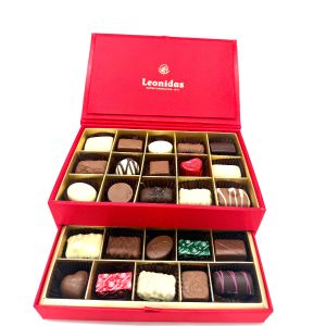 Rote Leonidas Samt Schmuckschatulle mit 30 Pralinen