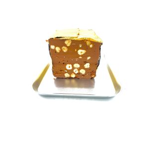Dunkler Nougat mit Nüssen 175 Gramm